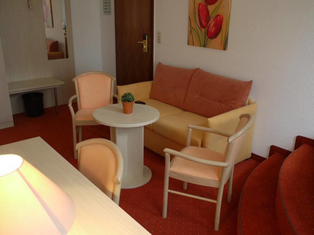 Hotel Restaurant Molitor Bad Homburg vor der Höhe Eksteriør billede